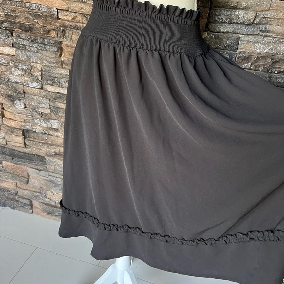 SOLD‼️‼️Black Midi A-line Skirt with Tie Front - Picture 4 of 5